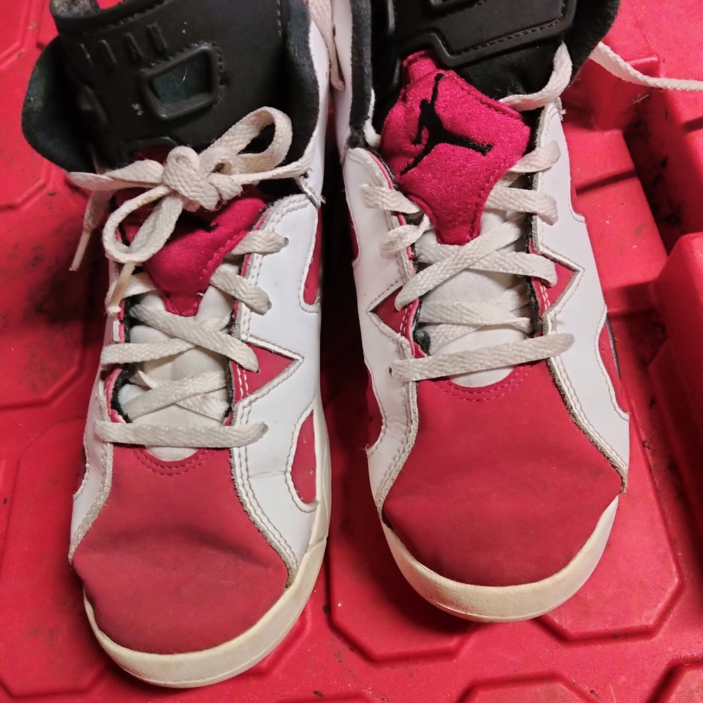 Nike White and Red Sneakers Athletic Style